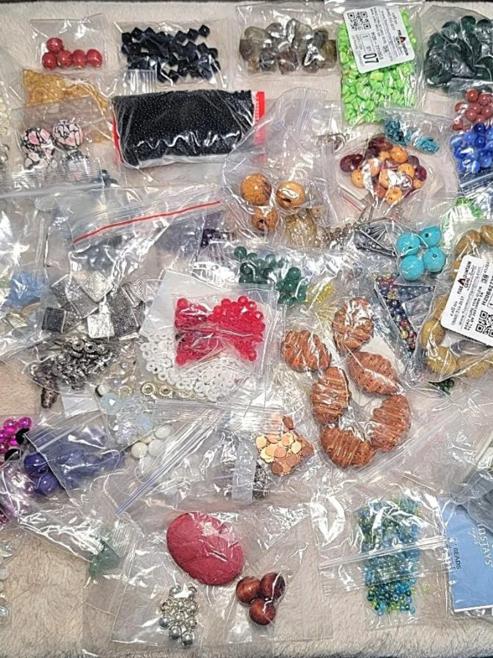 HUGE 4.5lb Destash Lot Jewelry Making Beads Findings Cabachons Various Mats #L